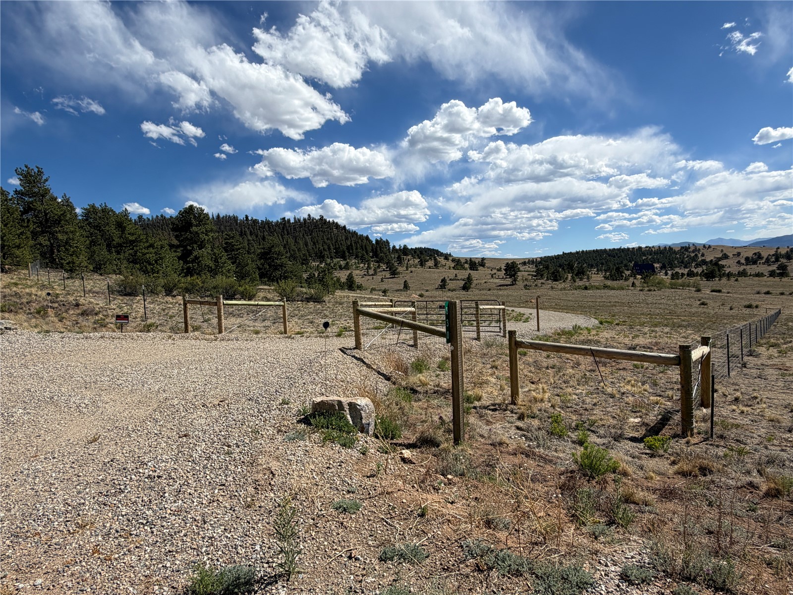 830 Cohonina Road Property Photo 12