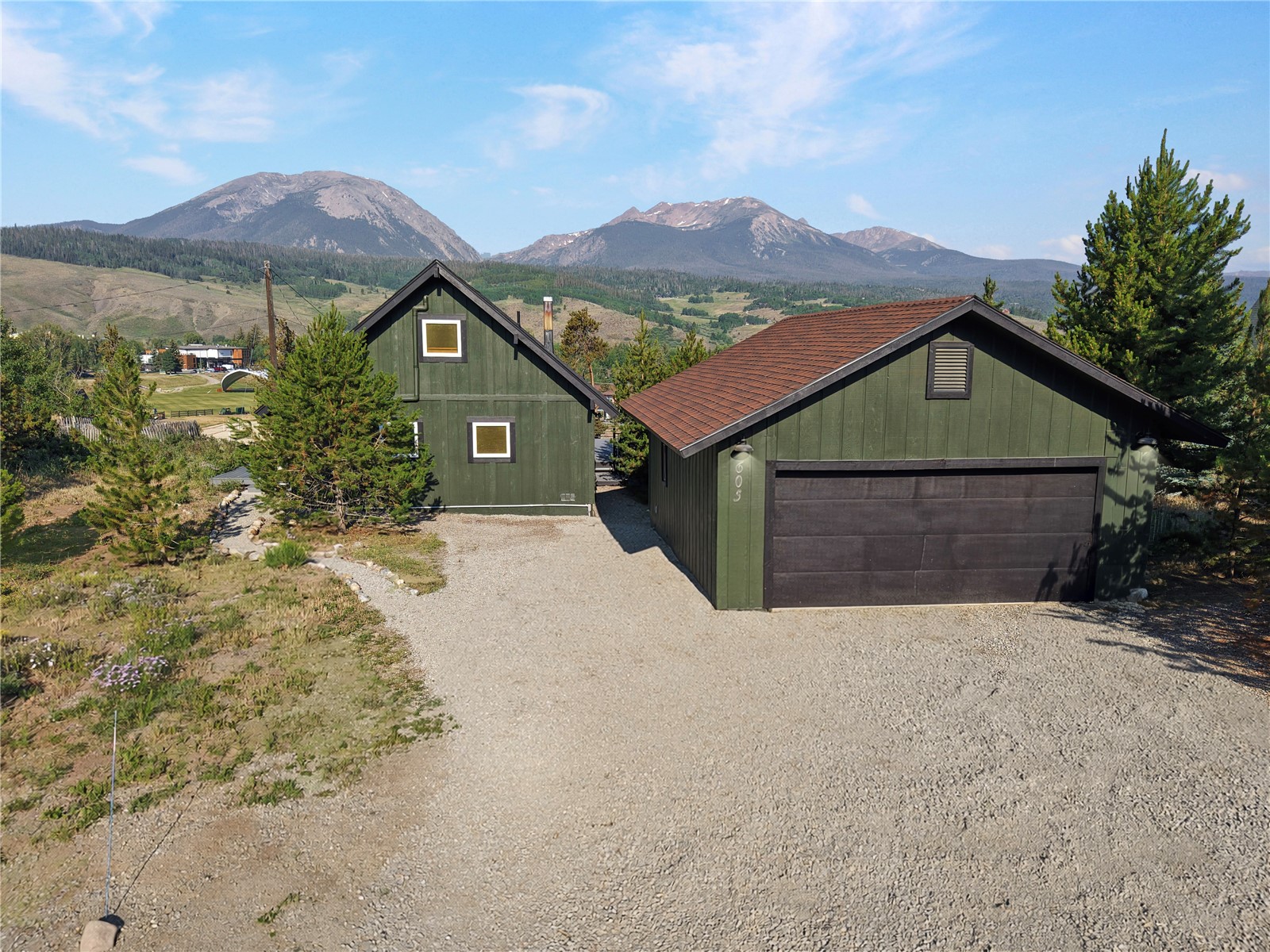 605 Tanglewood LANE Property Photo 1