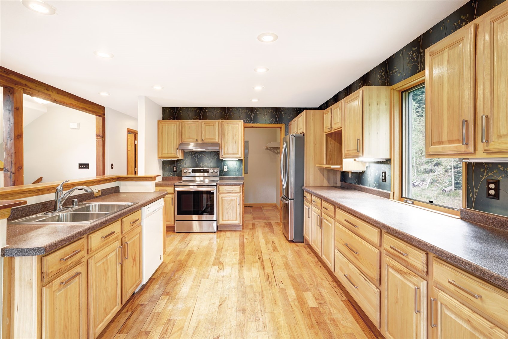 566 Blue River Road Property Photo 11
