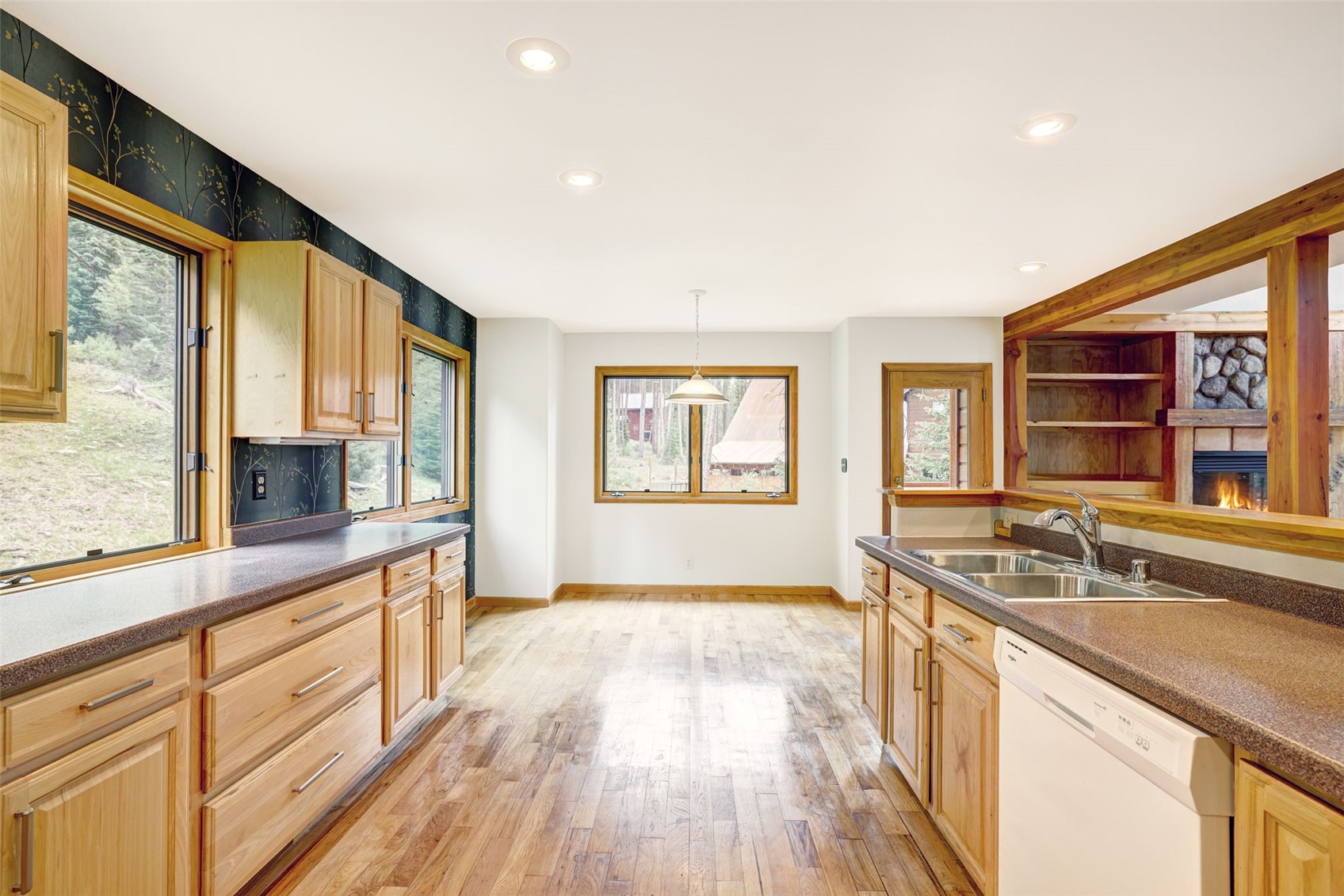 566 Blue River Road Property Photo 13