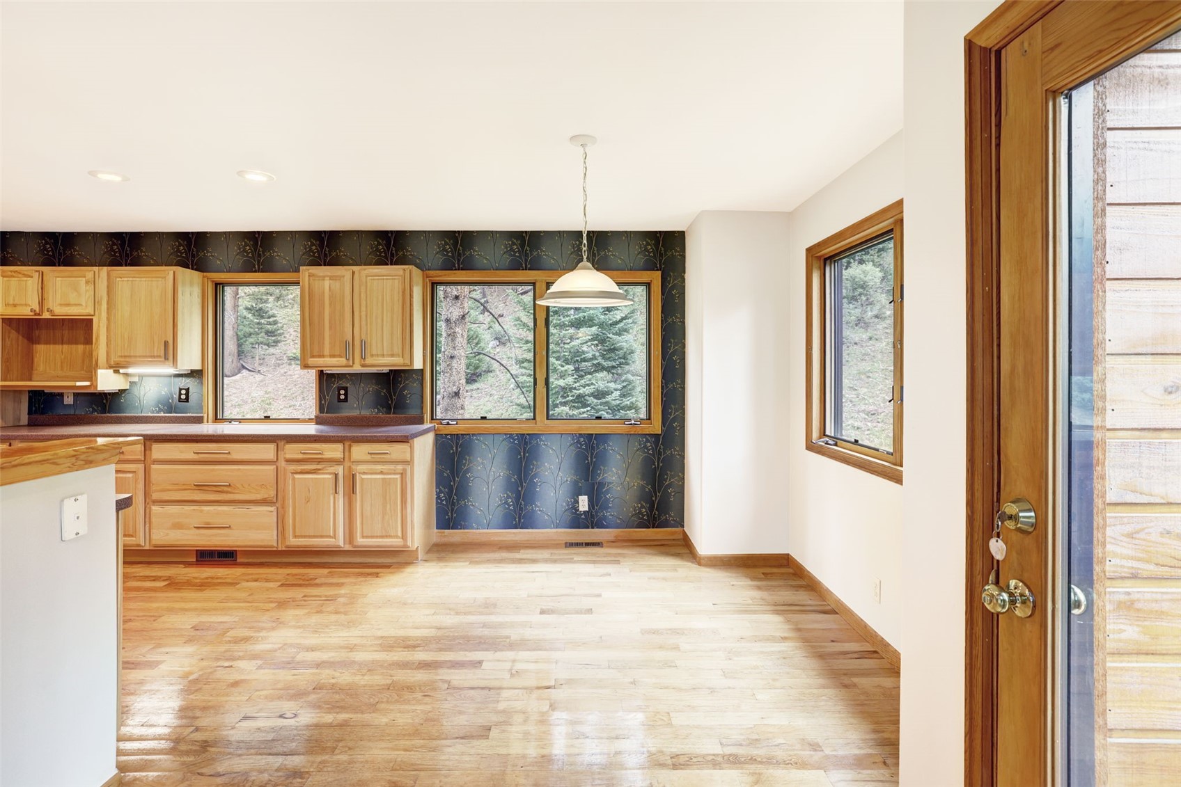 566 Blue River Road Property Photo 15