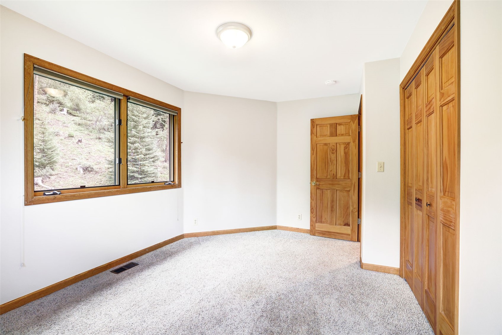 566 Blue River Road Property Photo 25