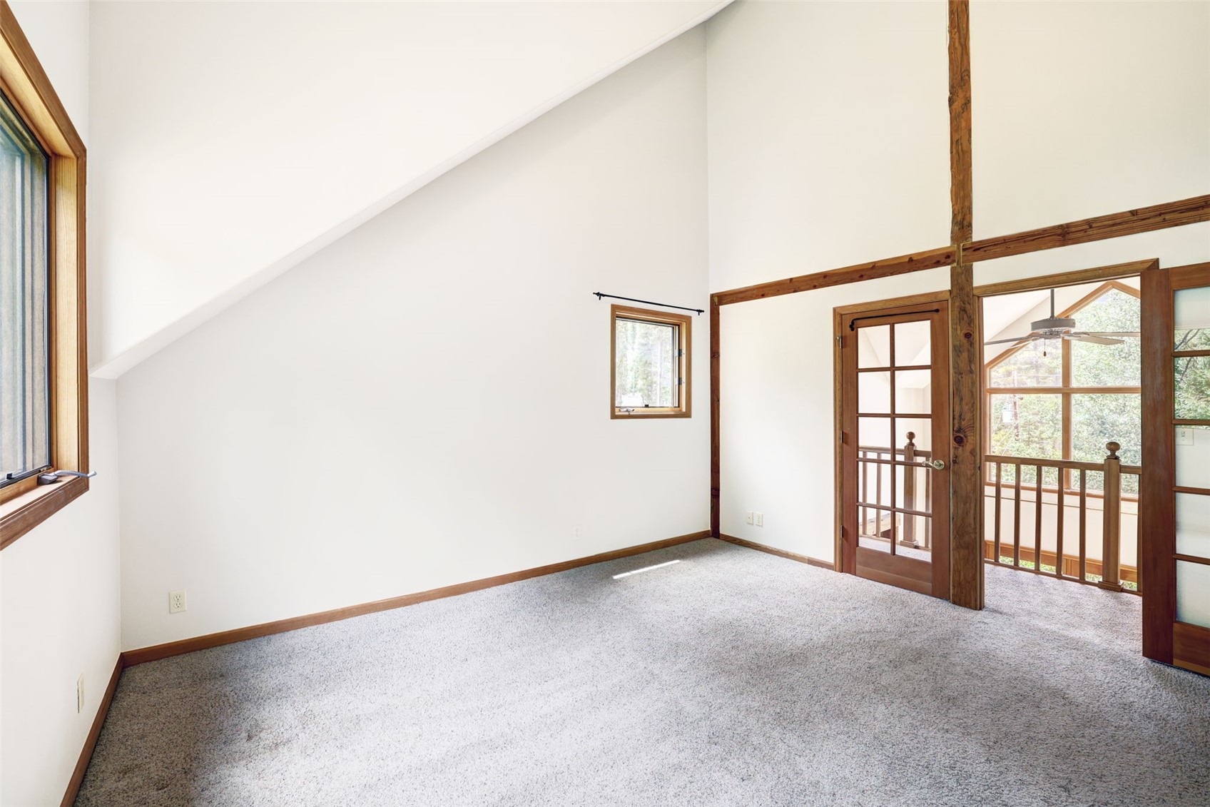 566 Blue River Road Property Photo 30