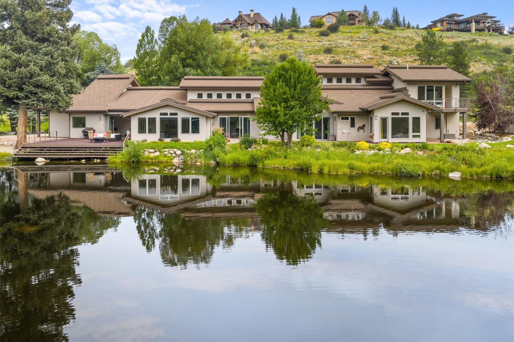 1184 Anglers DRIVE