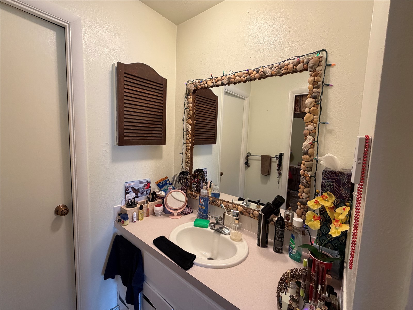 330 E La Bonte Street 2 Property Photo 8
