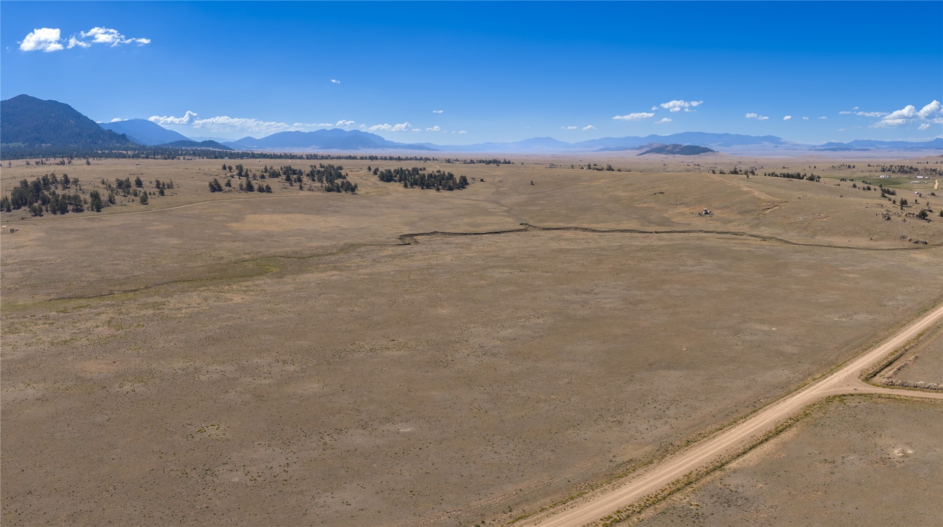 936 Ute Trace Property Photo 2