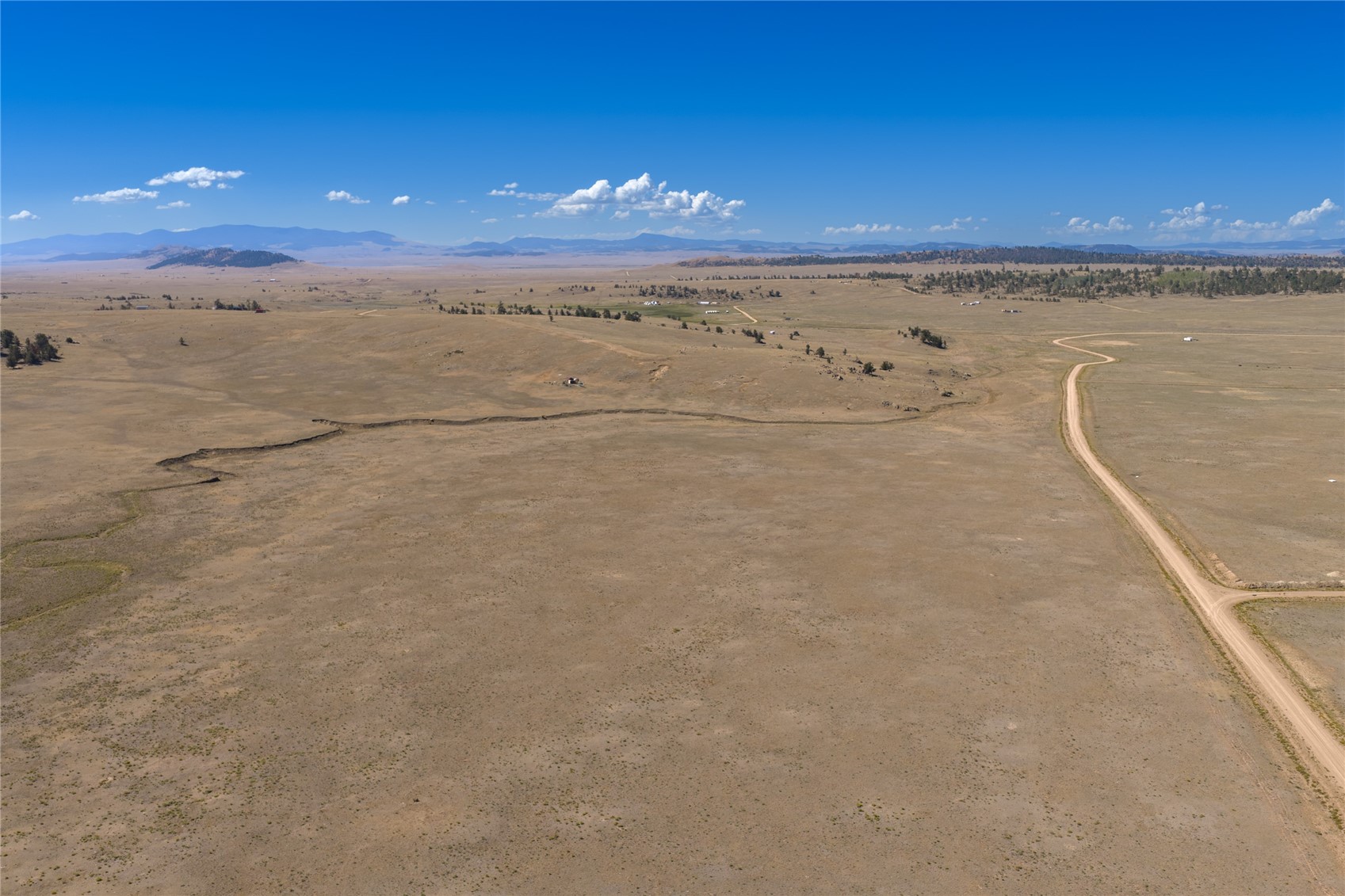 936 Ute Trace Property Photo 3