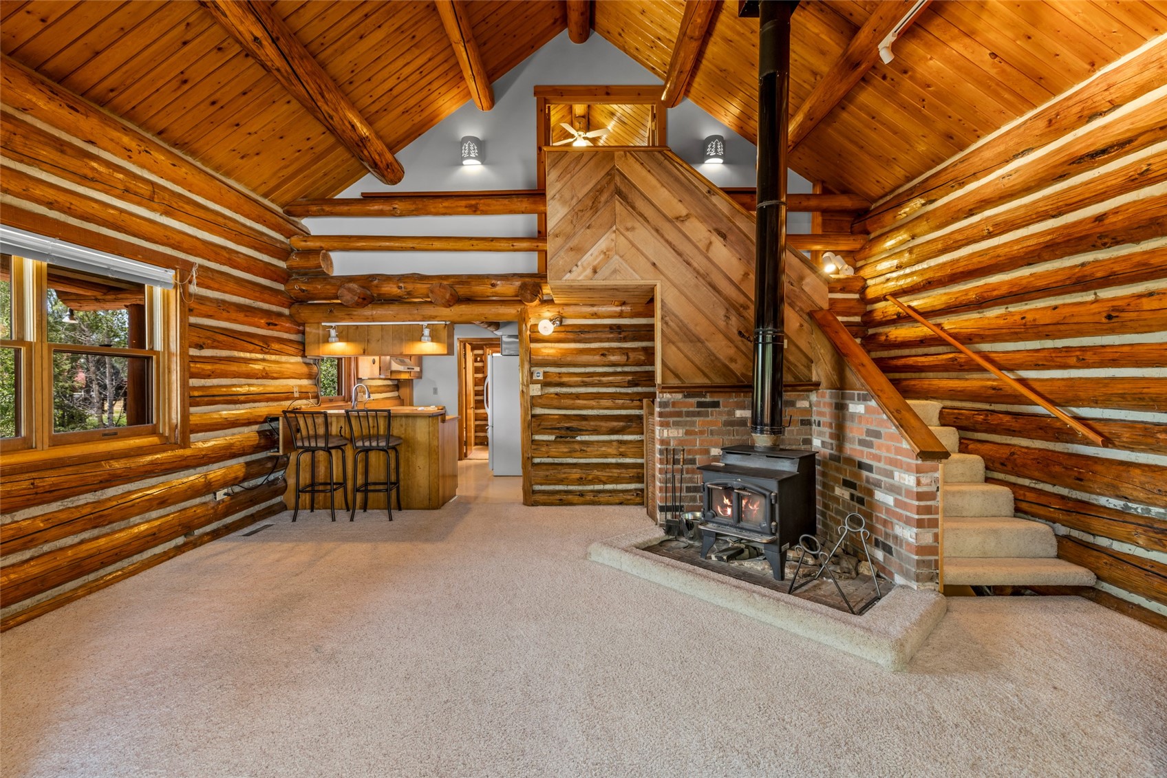 40546 Steamboat Drive Property Photo 3