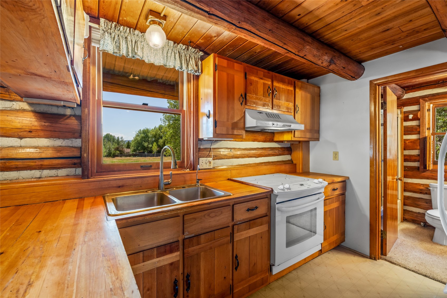 40546 Steamboat Drive Property Photo 6