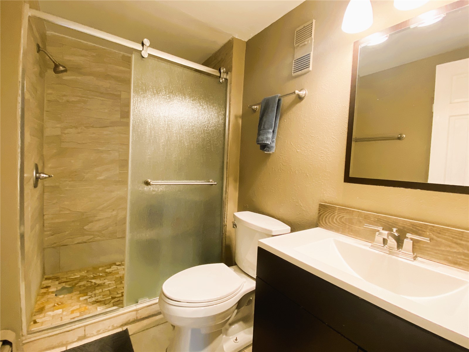2200 Lodgepole Circle 301 Property Photo 4