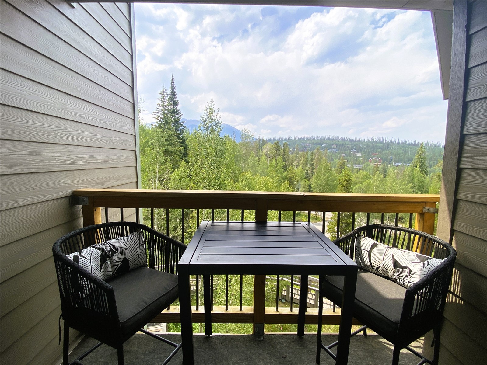 2200 Lodgepole Circle 301 Property Photo 18