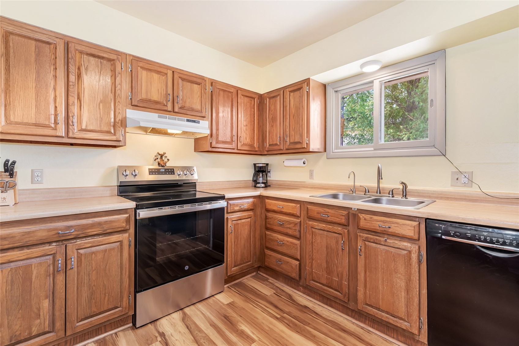 1059 Van Dorn Drive Property Photo 14