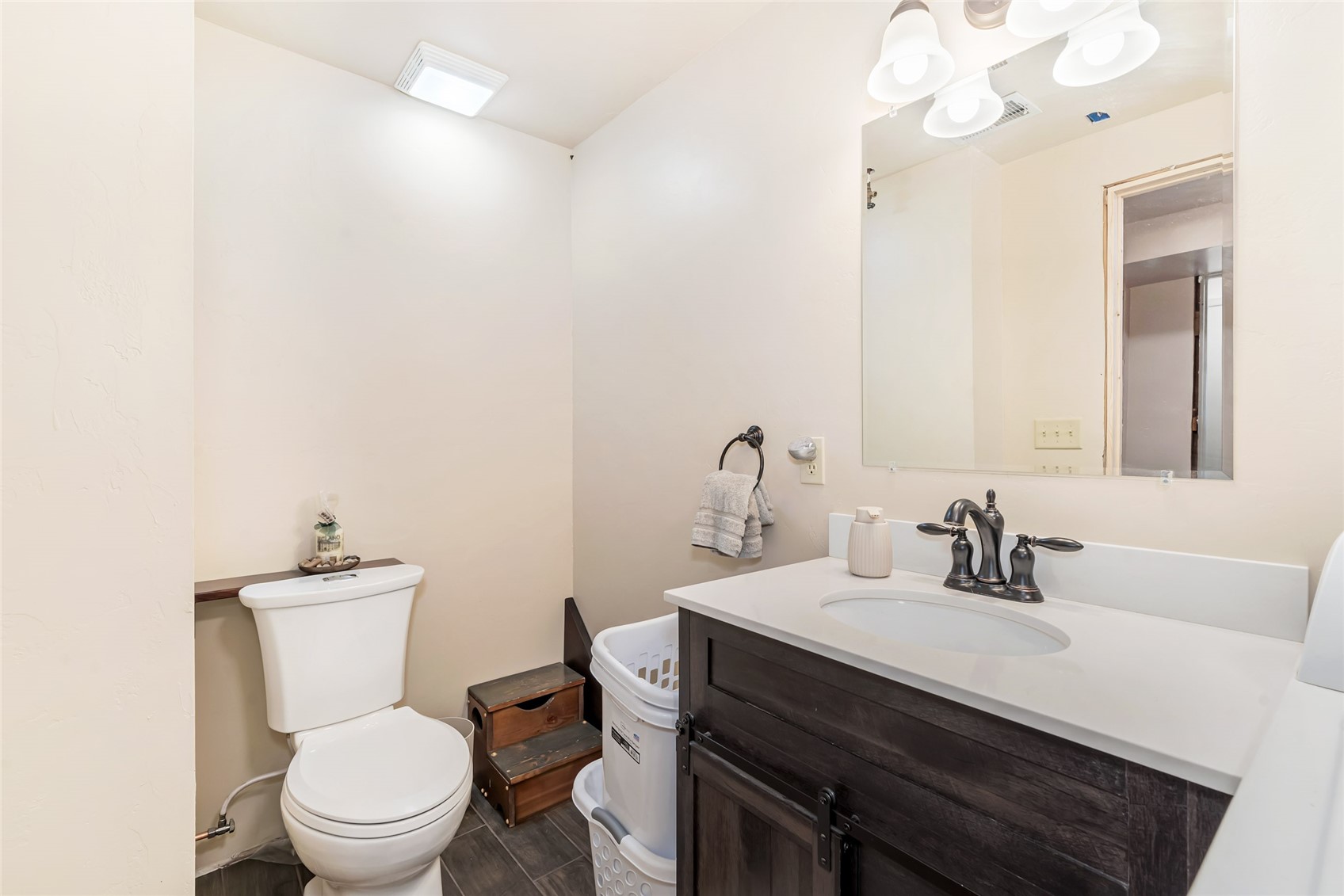 1059 Van Dorn Drive Property Photo 24