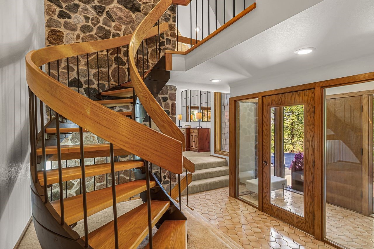 2260 Keystone Ranch Road Property Photo 4