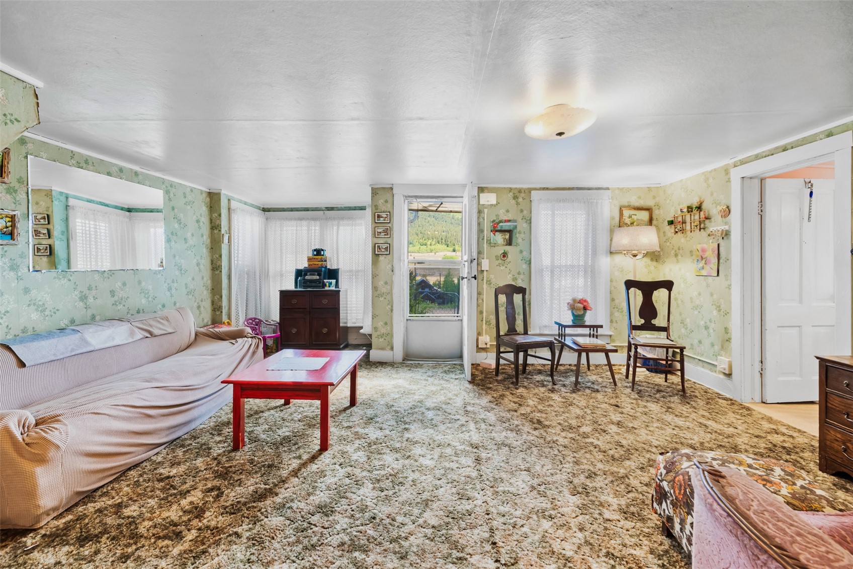 137 N Pine Street Property Photo 7