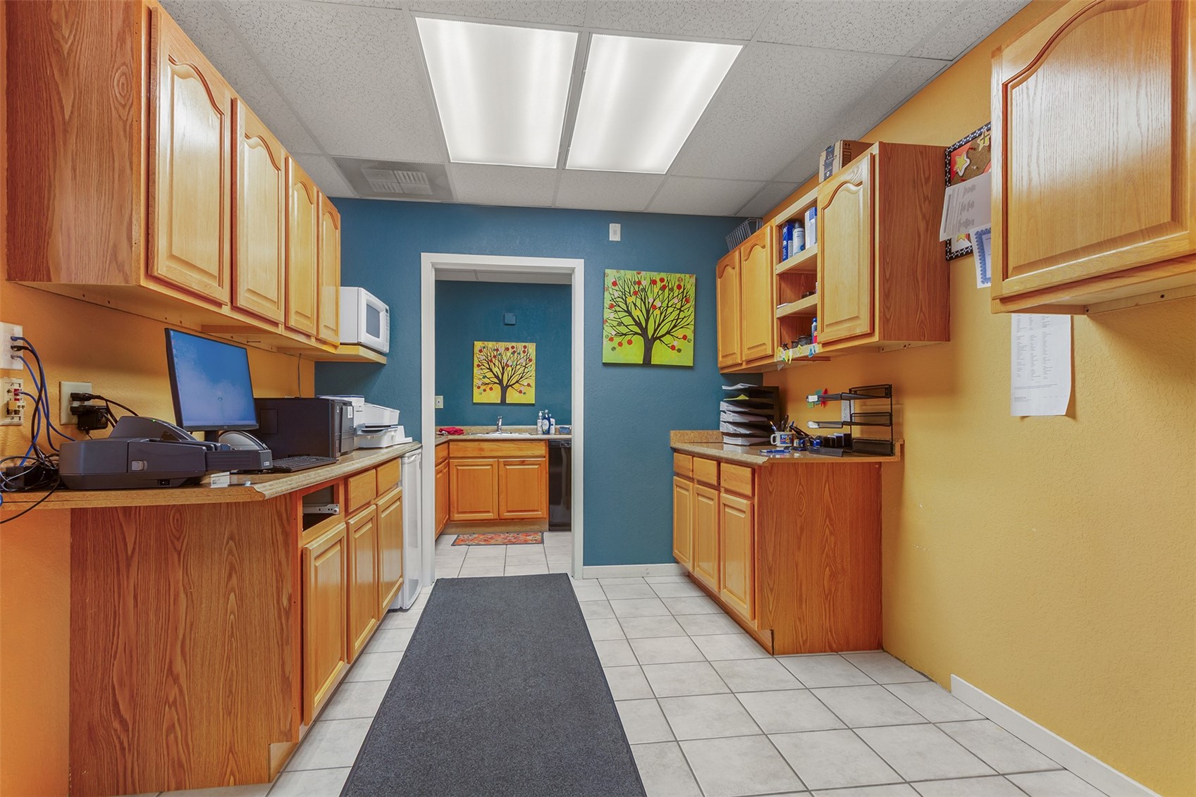 60 E Main Street C,d Property Photo 14