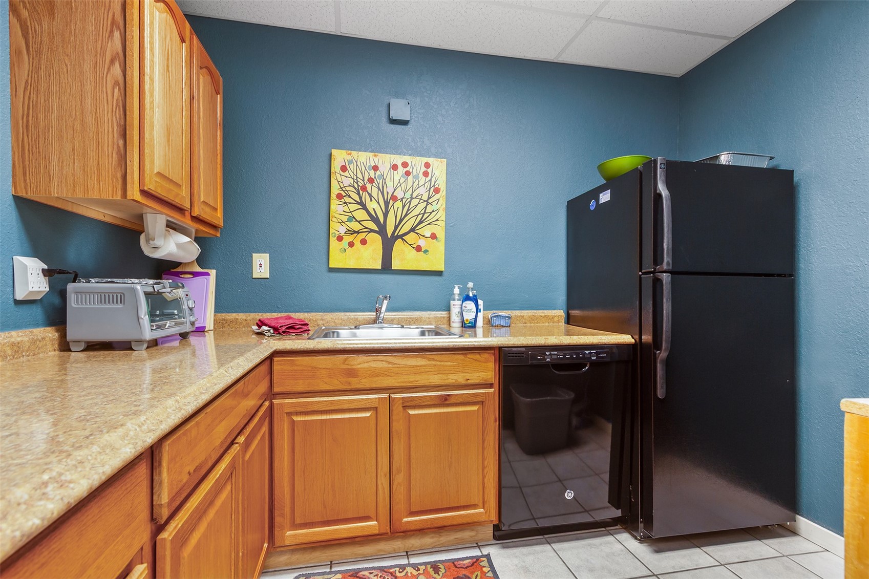 60 E Main Street C,d Property Photo 15
