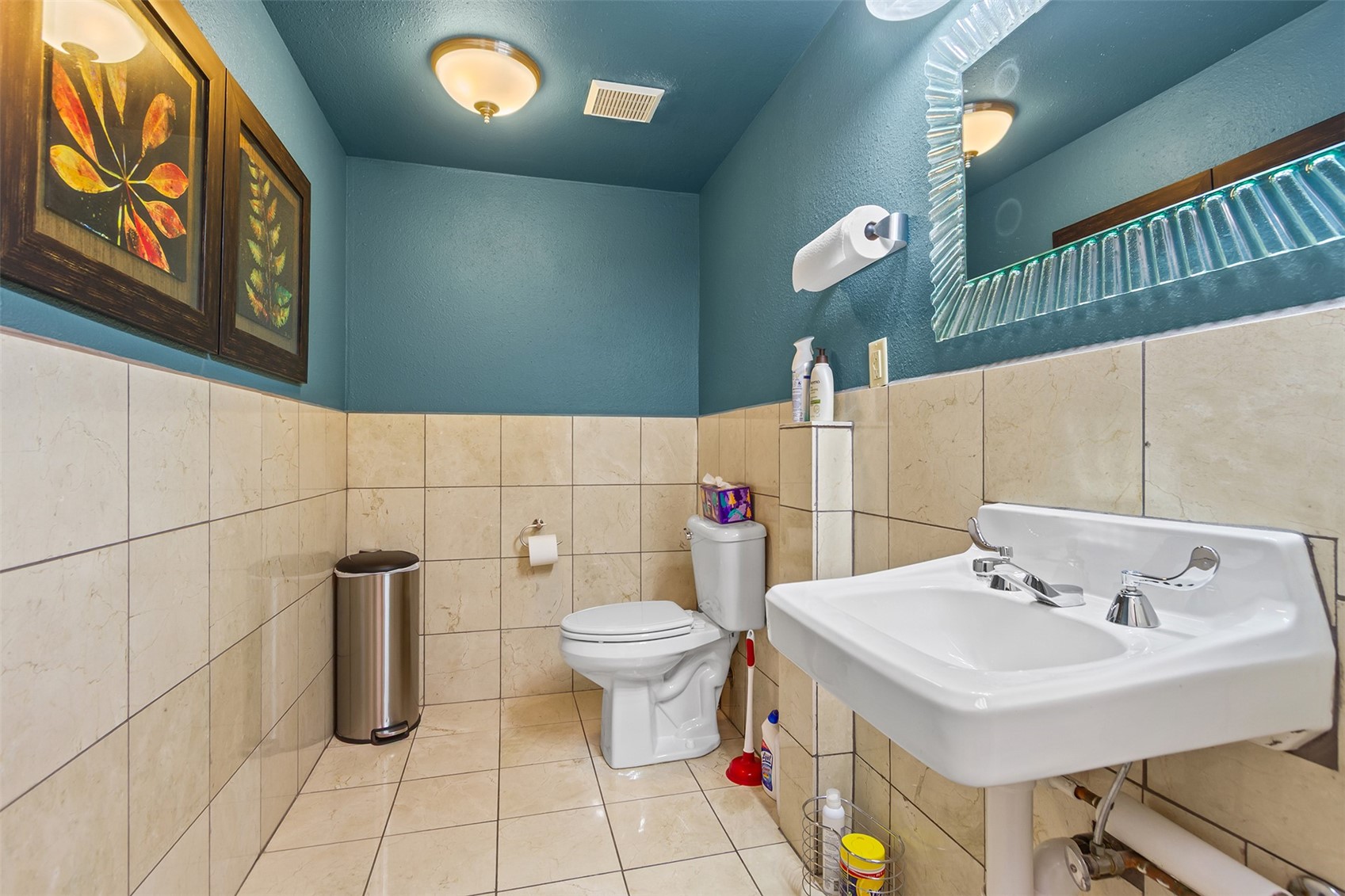 60 E Main Street C,d Property Photo 18