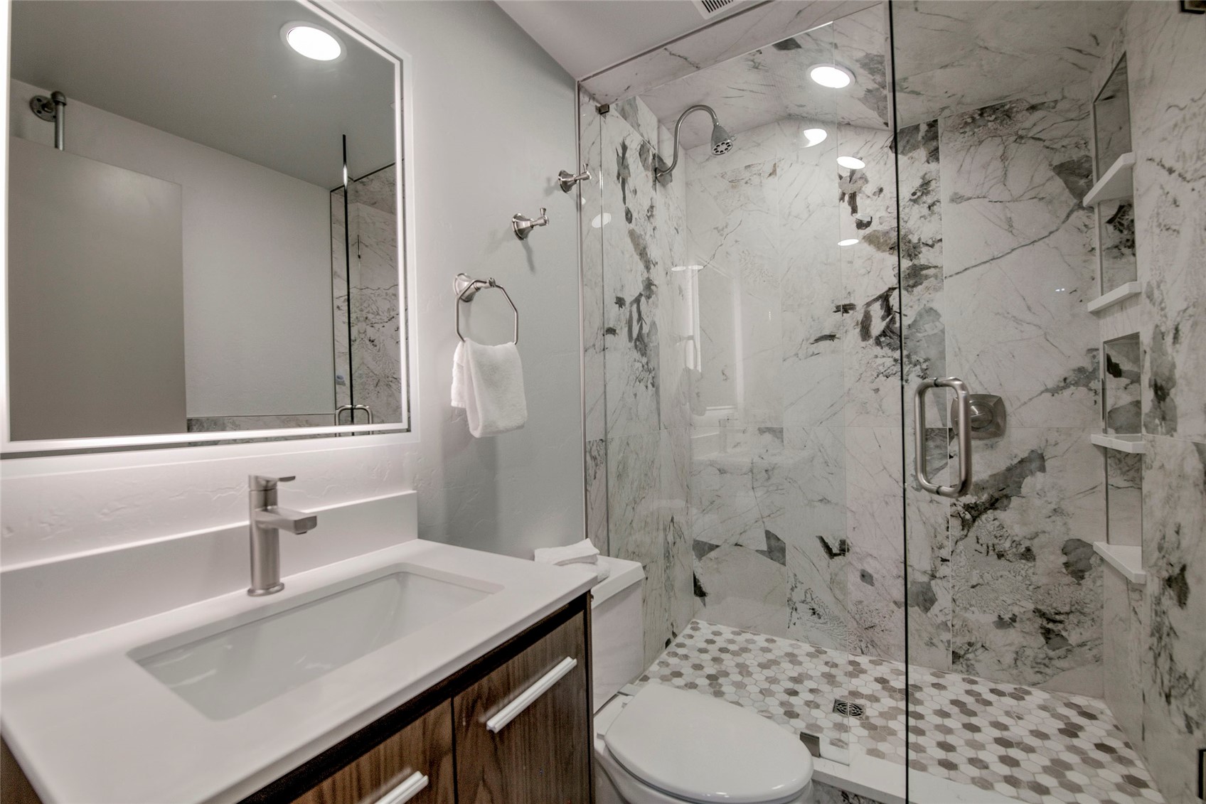645 S Park Avenue 3302 Property Photo 18