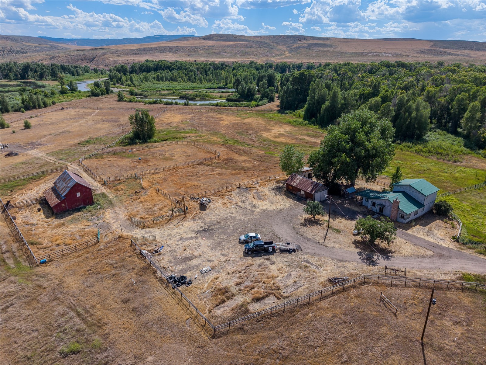 2705 Highway 40 Property Photo 1
