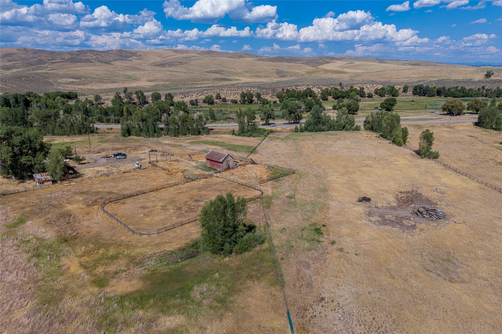 2705 Highway 40 Property Photo 4
