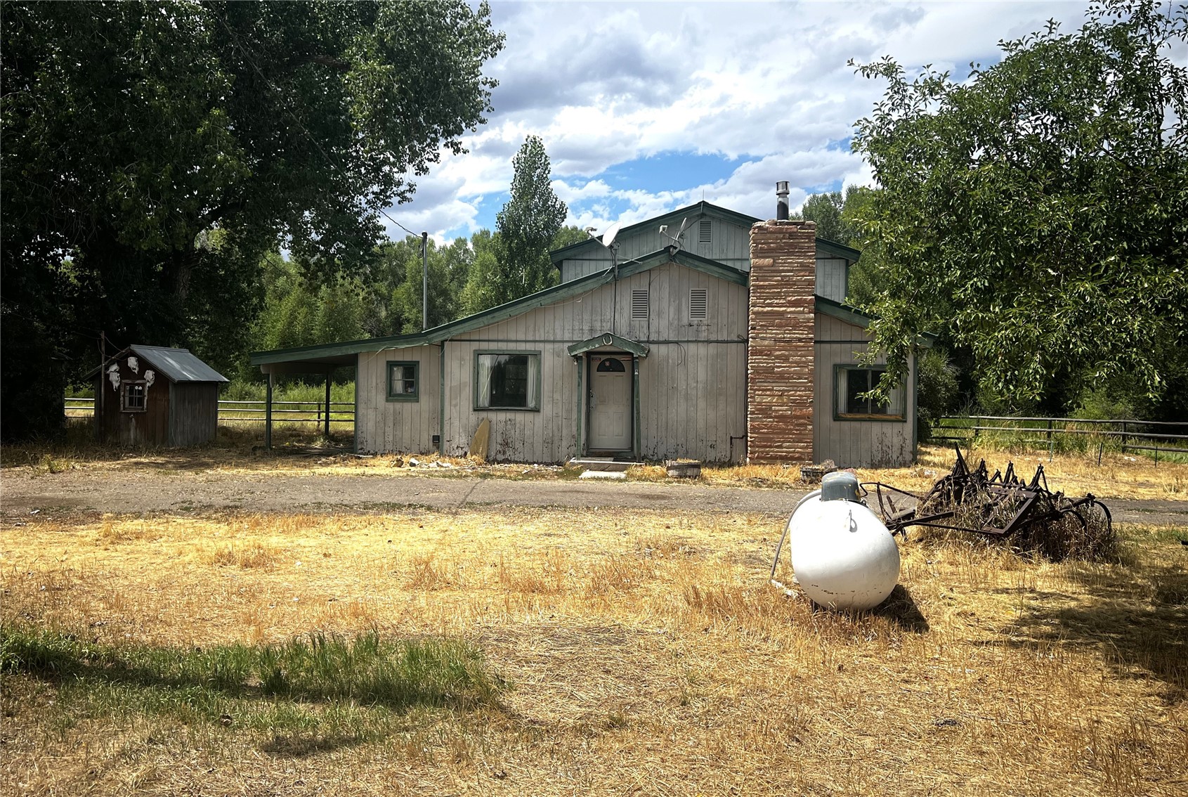 2705 Highway 40 Property Photo 9