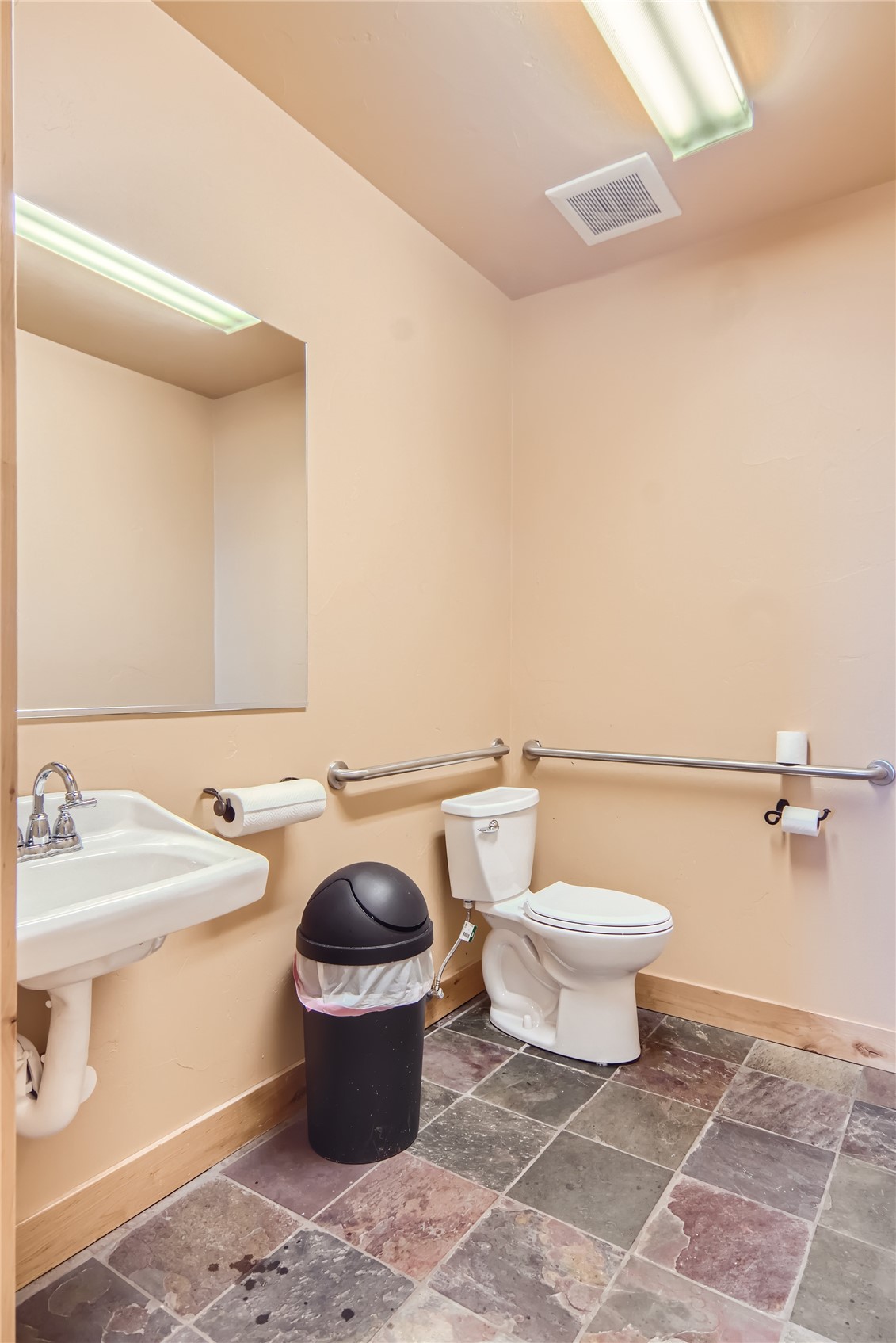 501 W Airport Boulevard E111 Property Photo 9