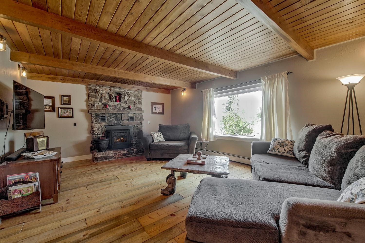601 Bogue Street Property Photo 13