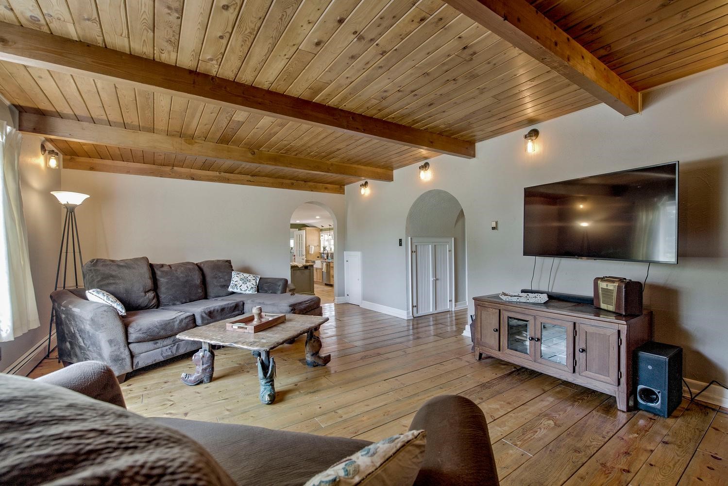 601 Bogue Street Property Photo 15