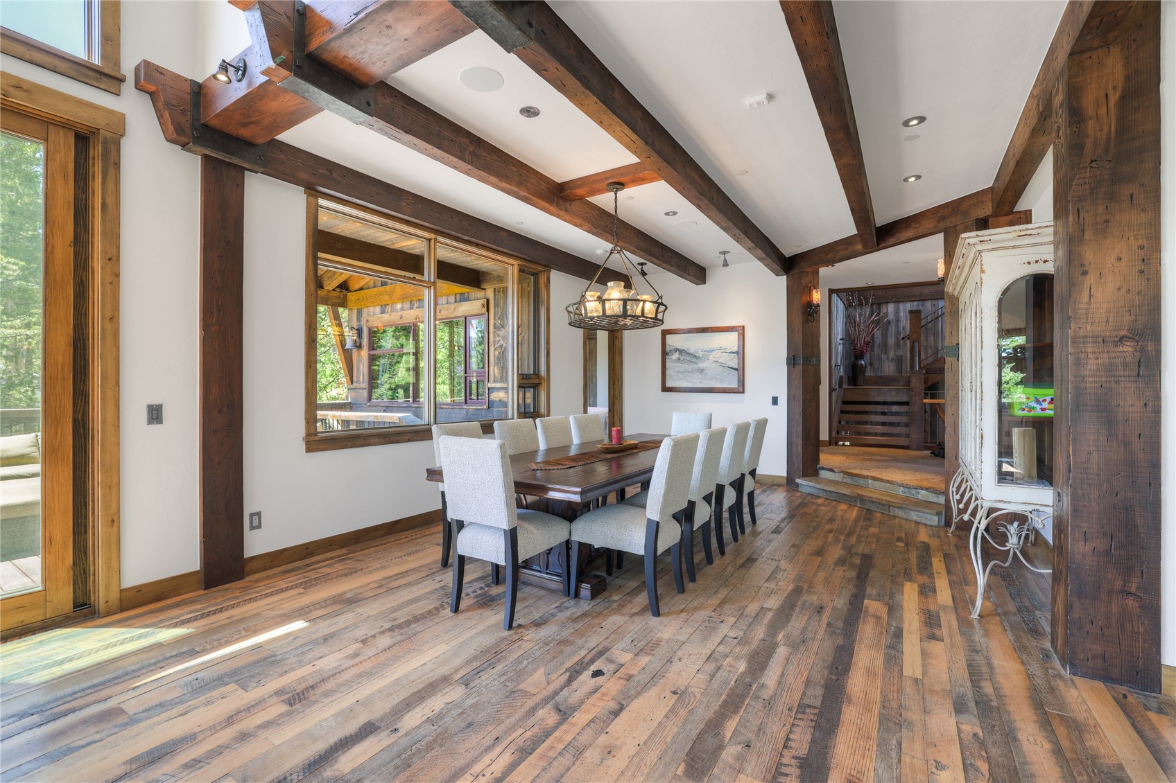 19 Peak Eight Court Property Photo 16