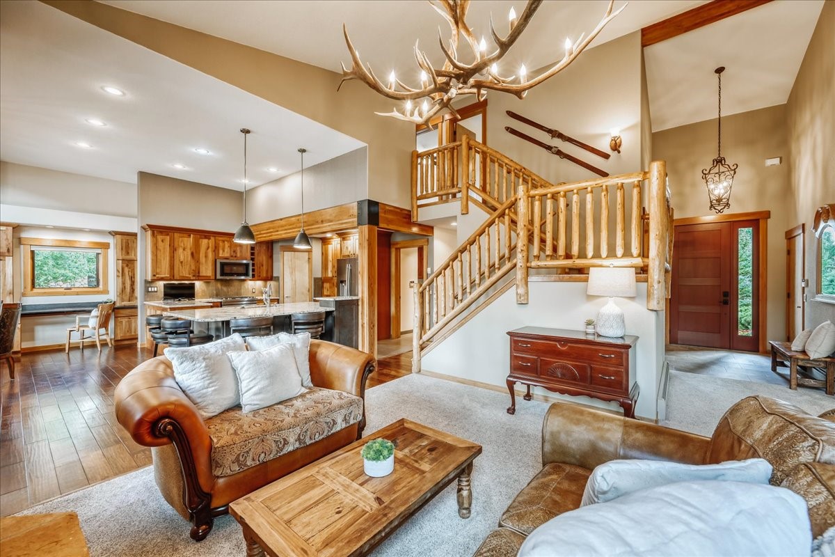 27 Montane Court Property Photo 7