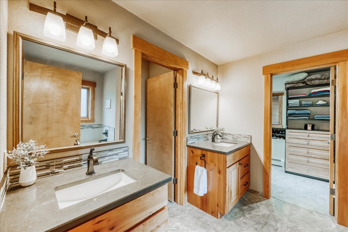 27 Montane Court Property Photo 16