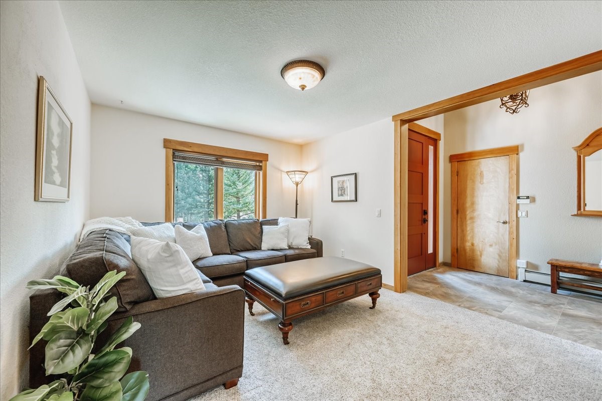 27 Montane Court Property Photo 17