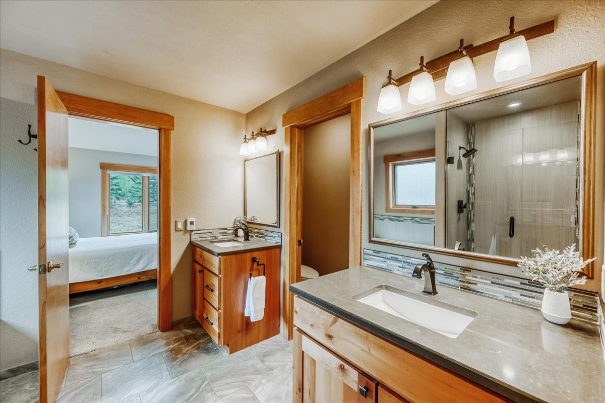 27 Montane Court Property Photo 22