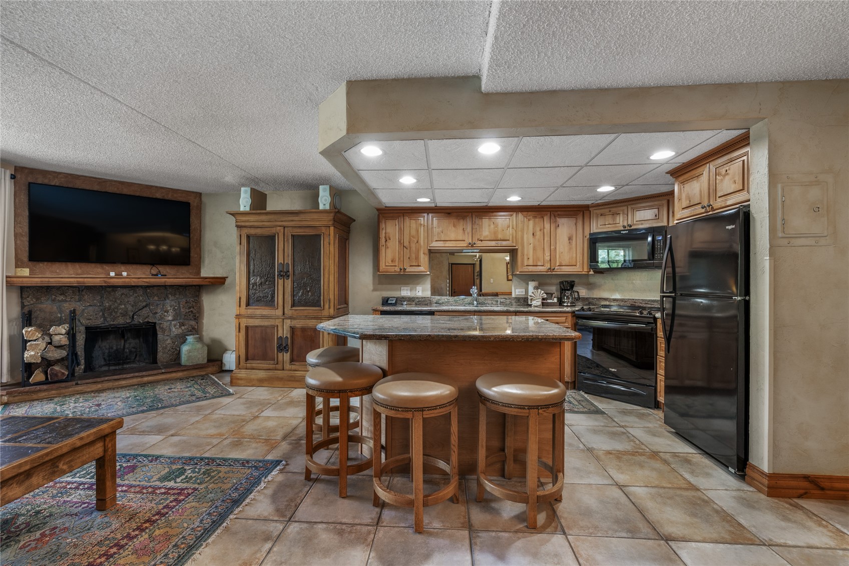 611 Village Road 23180 Property Photo 6