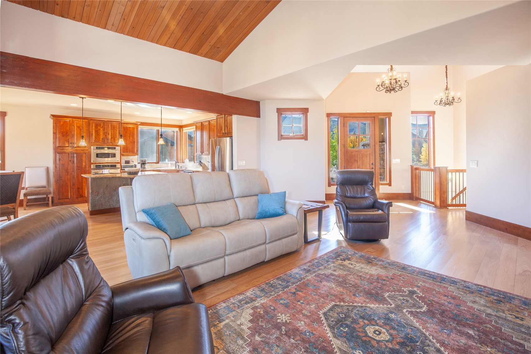 84 Snow Peak Court Property Photo 7
