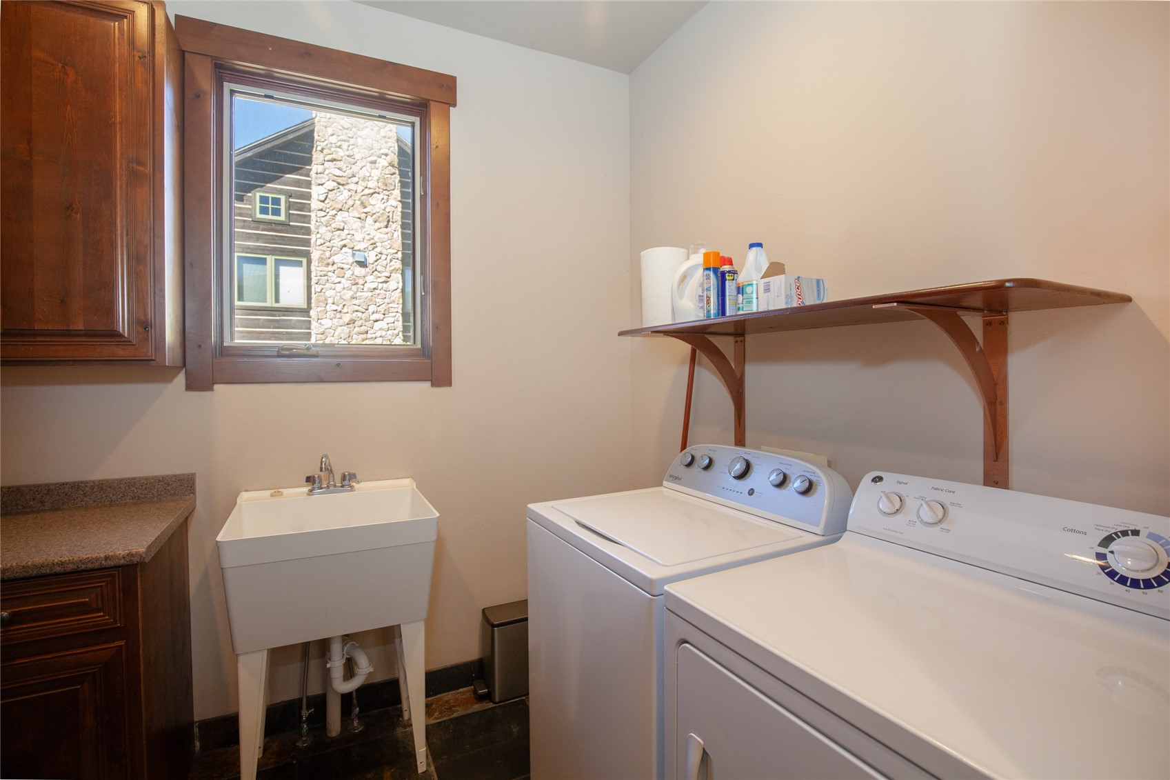 84 Snow Peak Court Property Photo 26