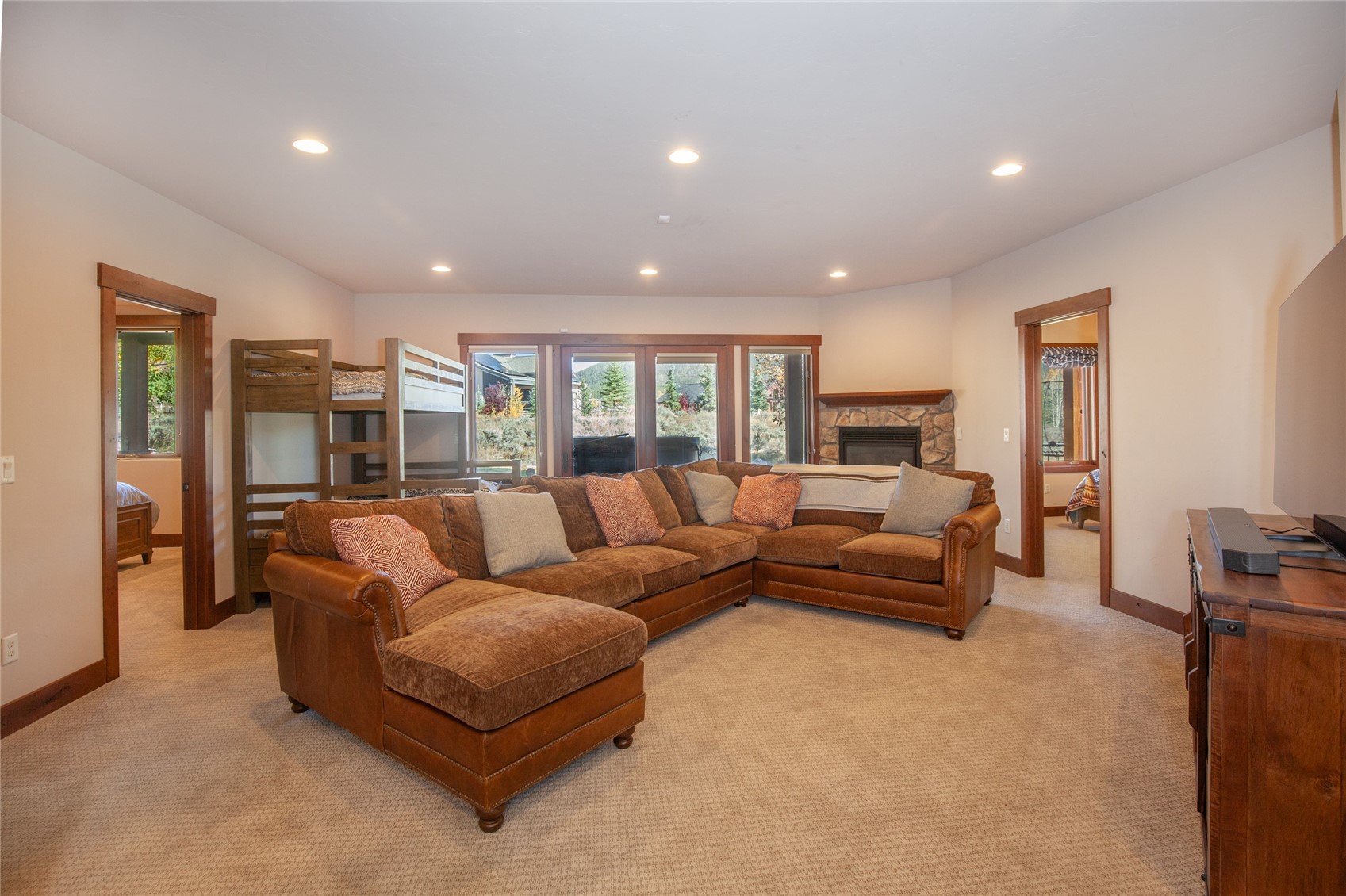 84 Snow Peak Court Property Photo 29
