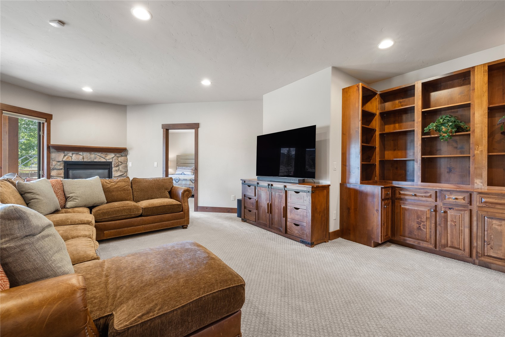 84 Snow Peak Court Property Photo 30