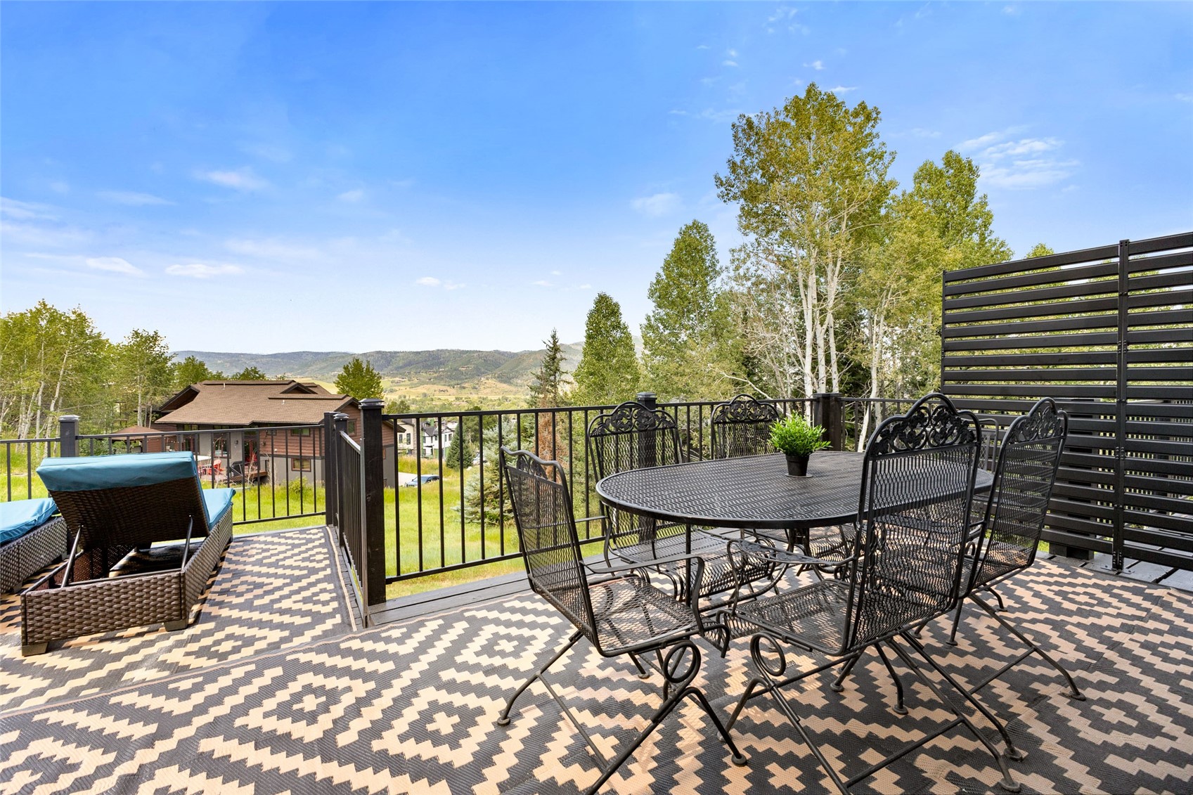2677 Alpenglow Way Property Photo 30