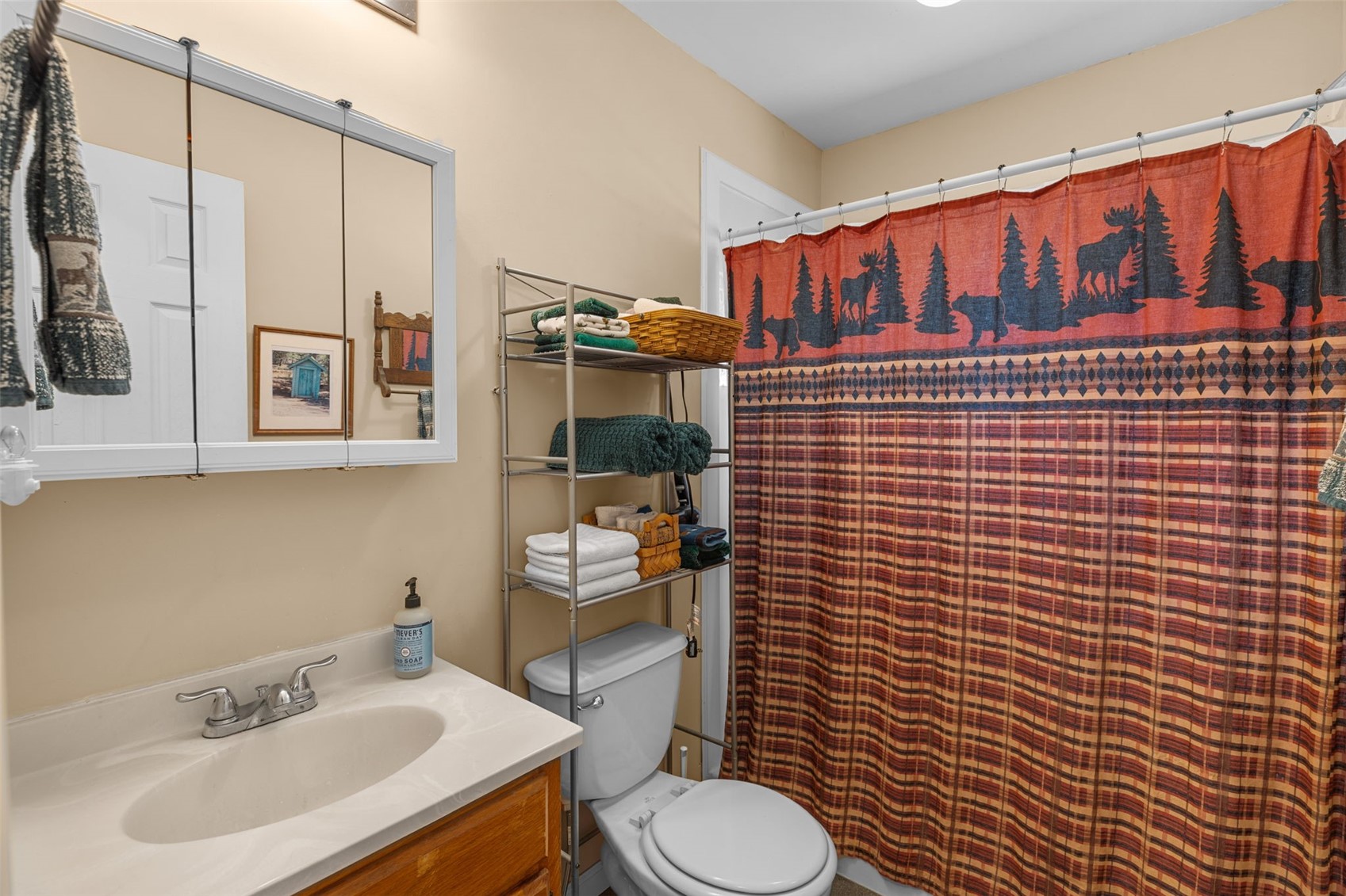 2120 Oxford Drive Property Photo 16