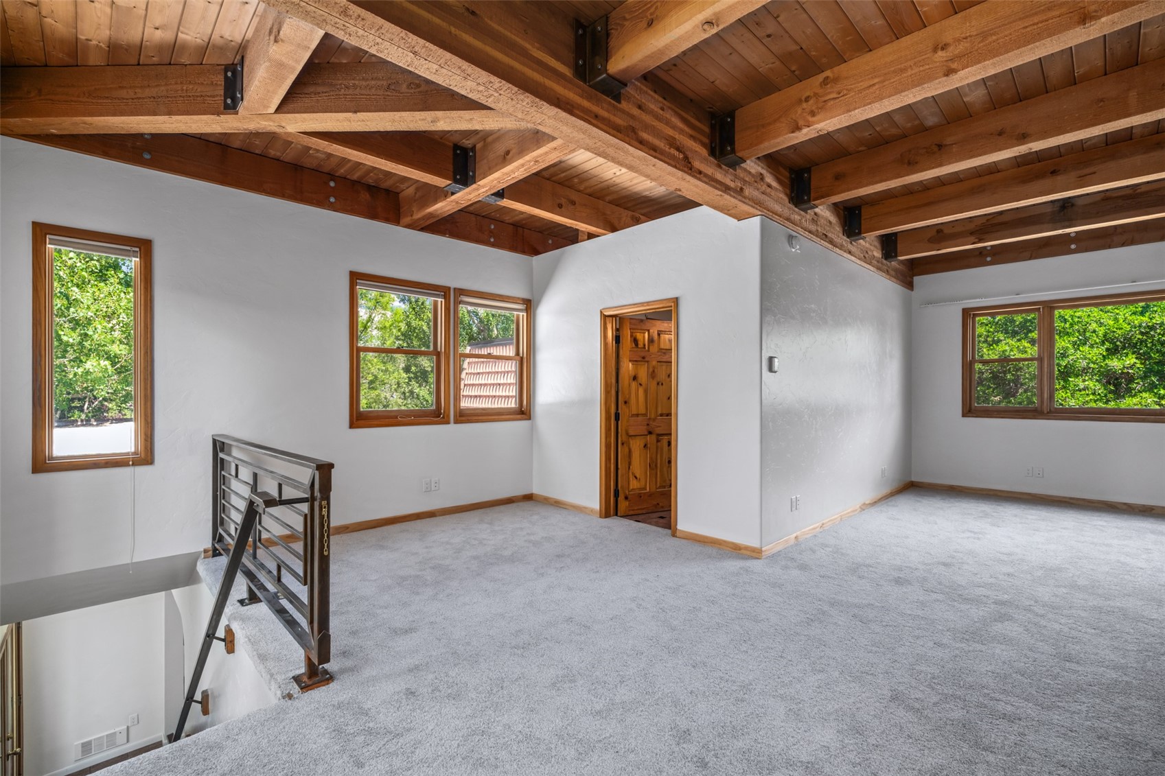 29 Valverdant Circle Property Photo 10