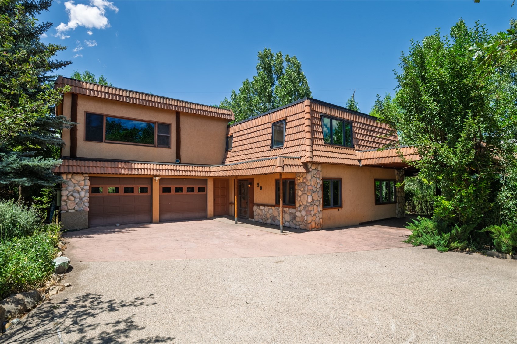 29 Valverdant Circle Property Photo 16
