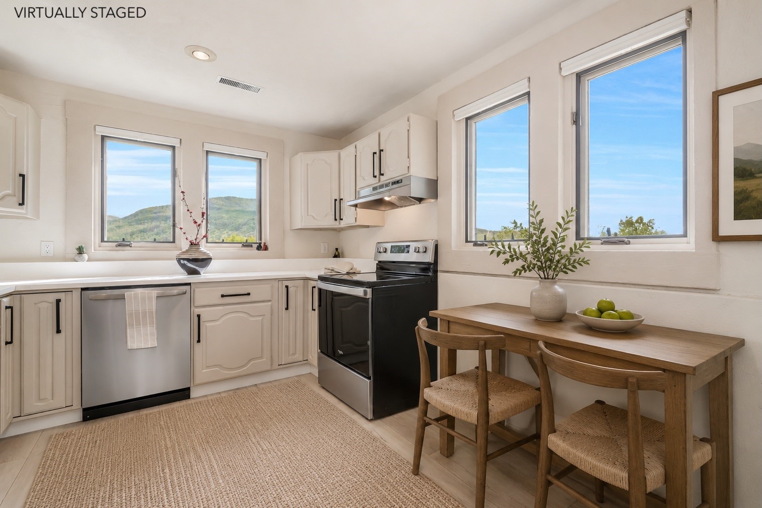 494 Tamarack Drive Property Photo 8