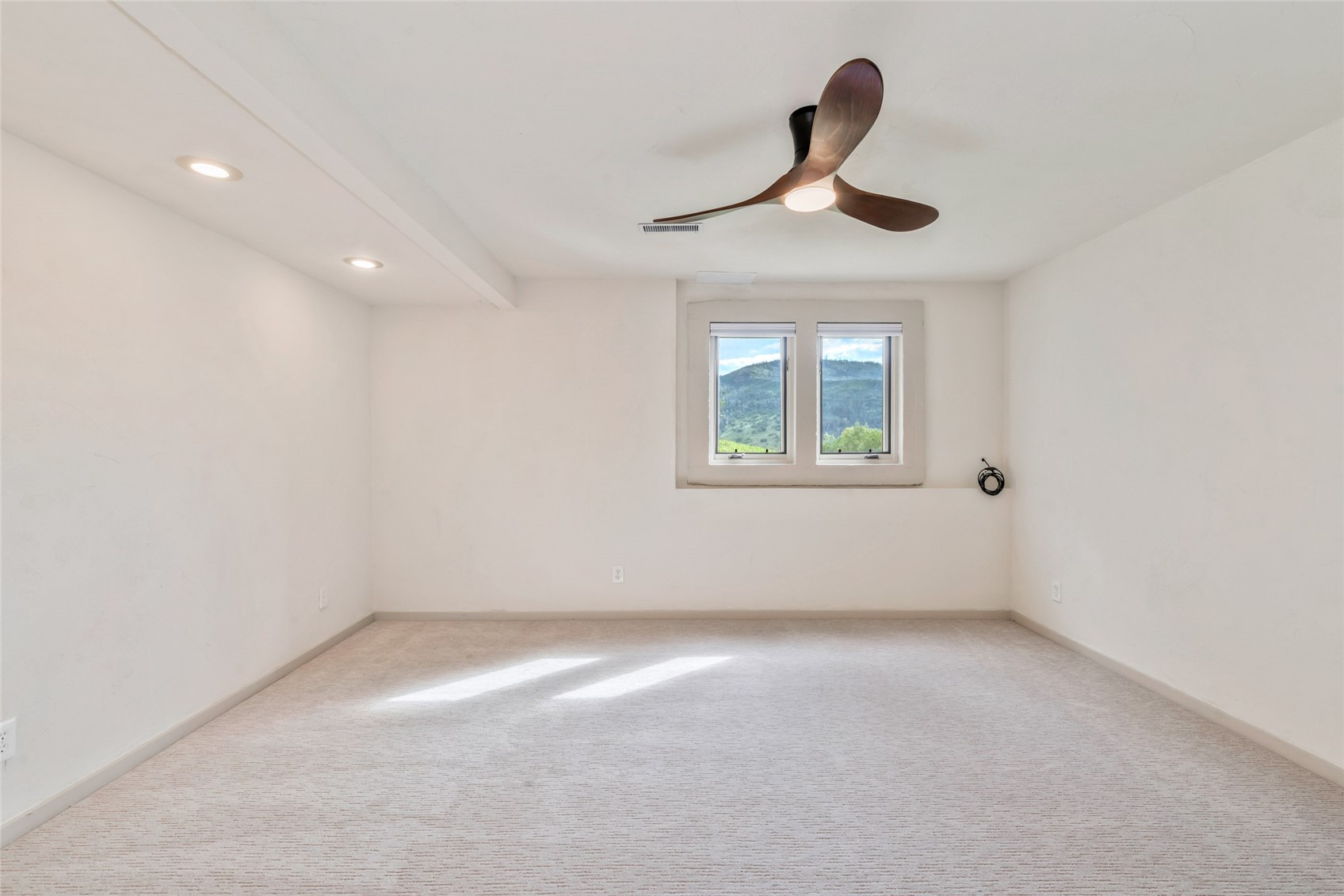 494 Tamarack Drive Property Photo 28