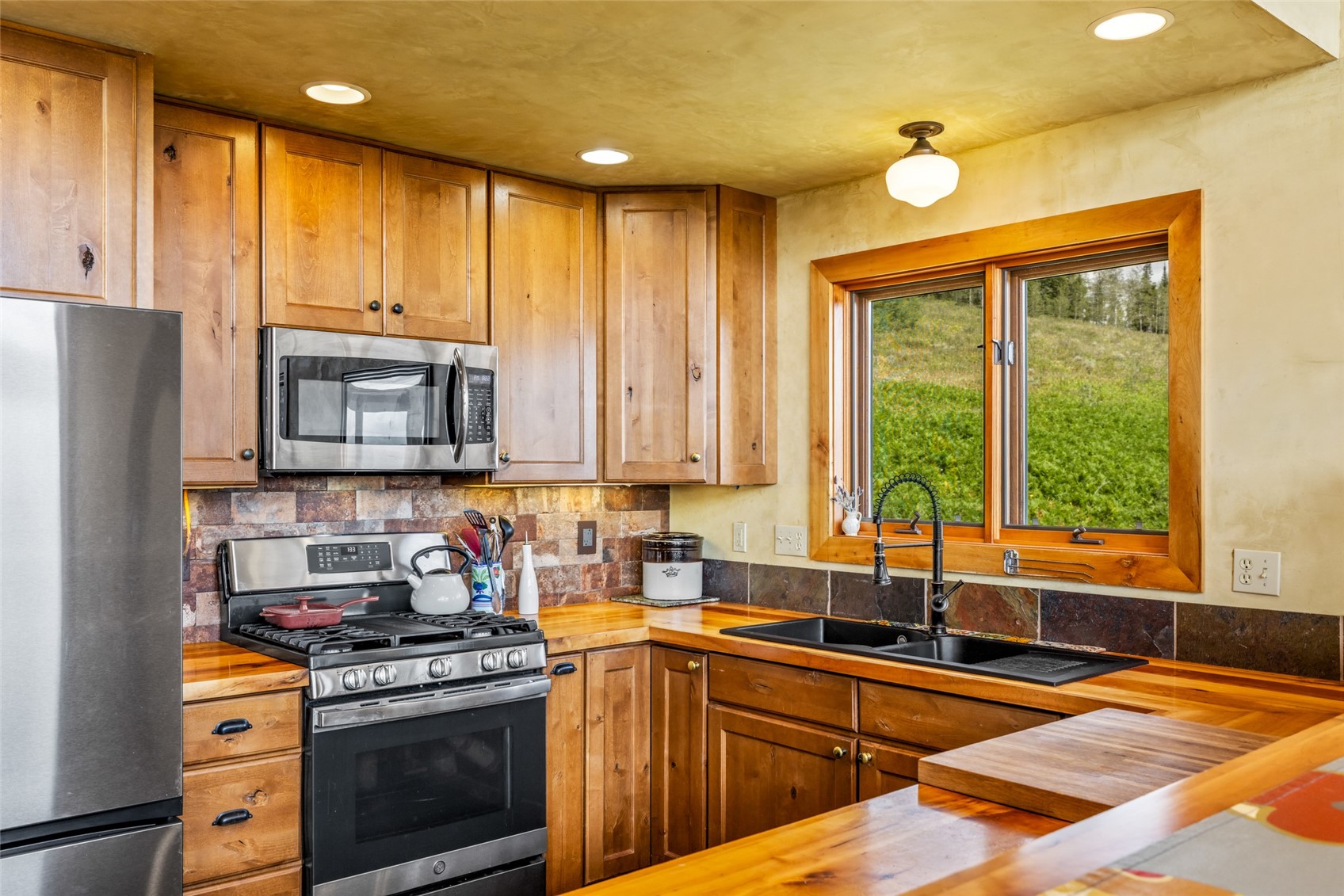 26260 Beaver Canyon Drive Property Photo 6