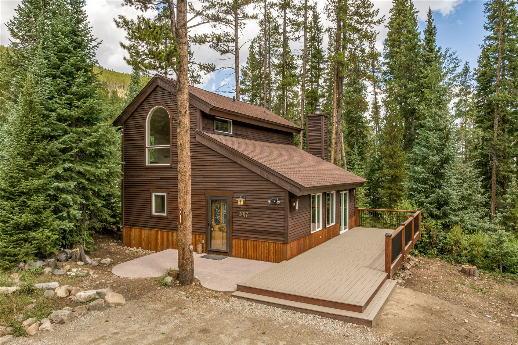 17 Blue Grouse Trail Property Photo 1