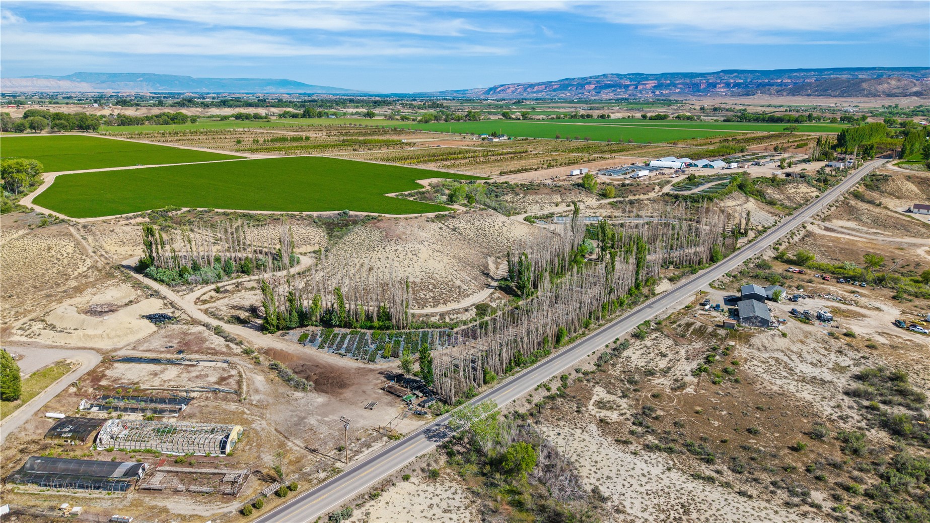 1702 10 Road Property Photo 22