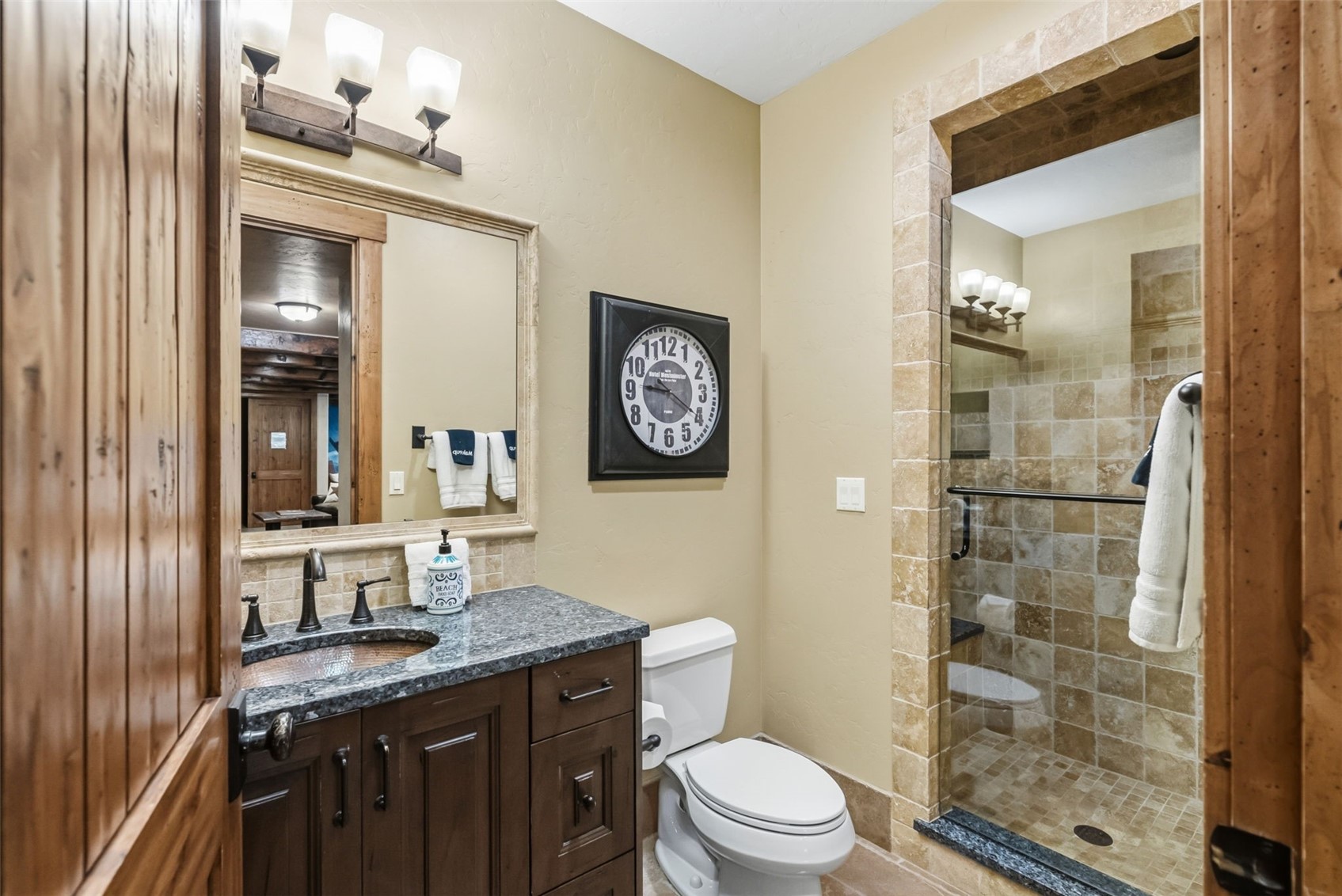 560 Beeler Place Property Photo 42