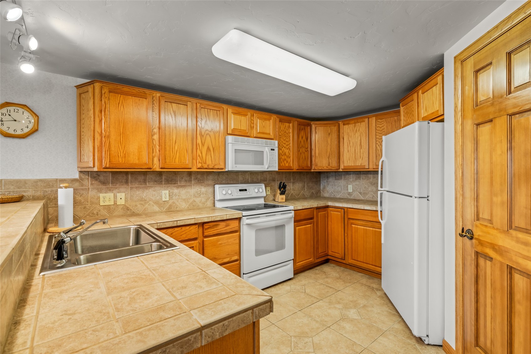 2290 Storm Meadows Drive 6 Property Photo 11